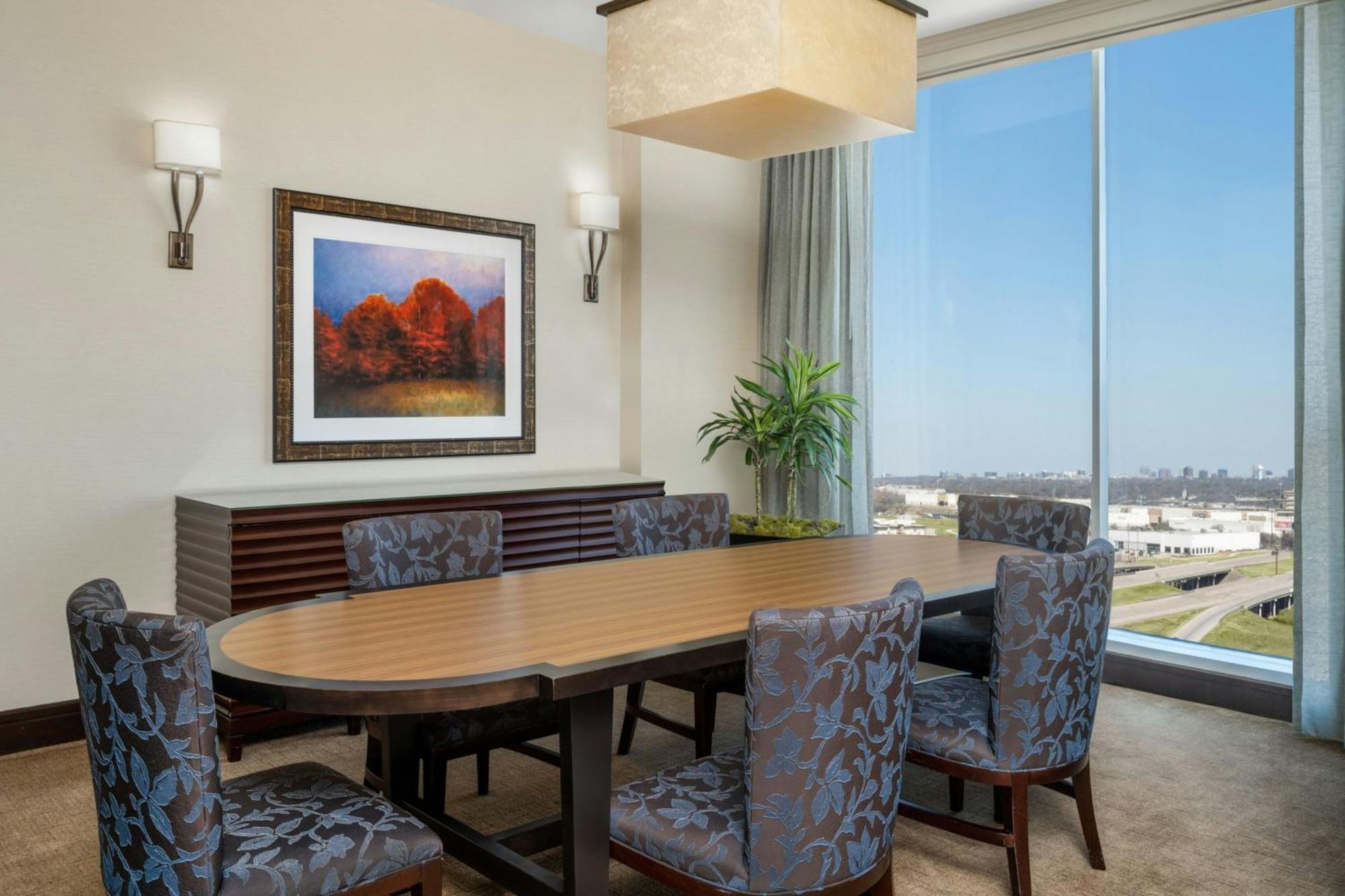 Renaissance Dallas North Hotel Farmers Branch Exterior photo